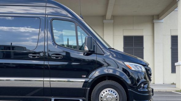 philadelphia 12 passenger sprinter van
