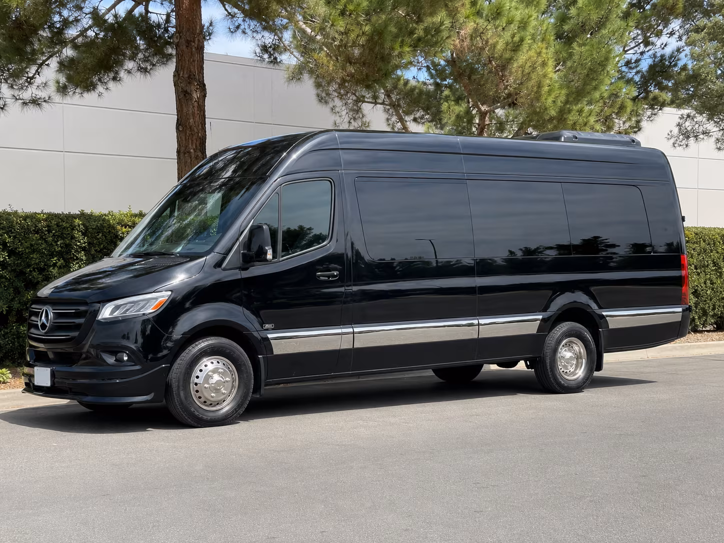 find the perfect transportation for your next airport transfer 2