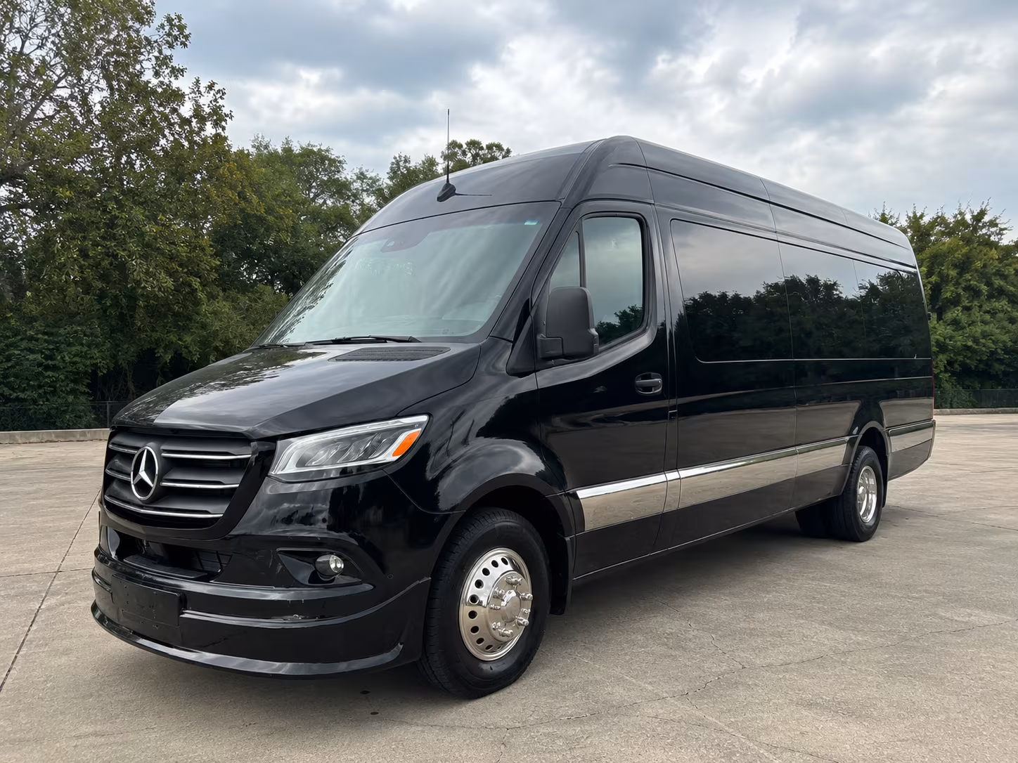 late night and red eye sprinter van airport transfers in philadelphia any hour any flight